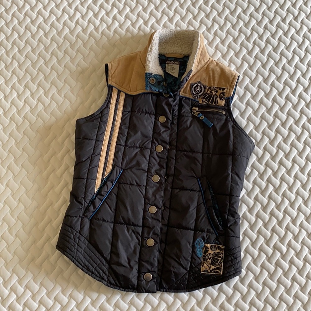 Billabong vest - size small